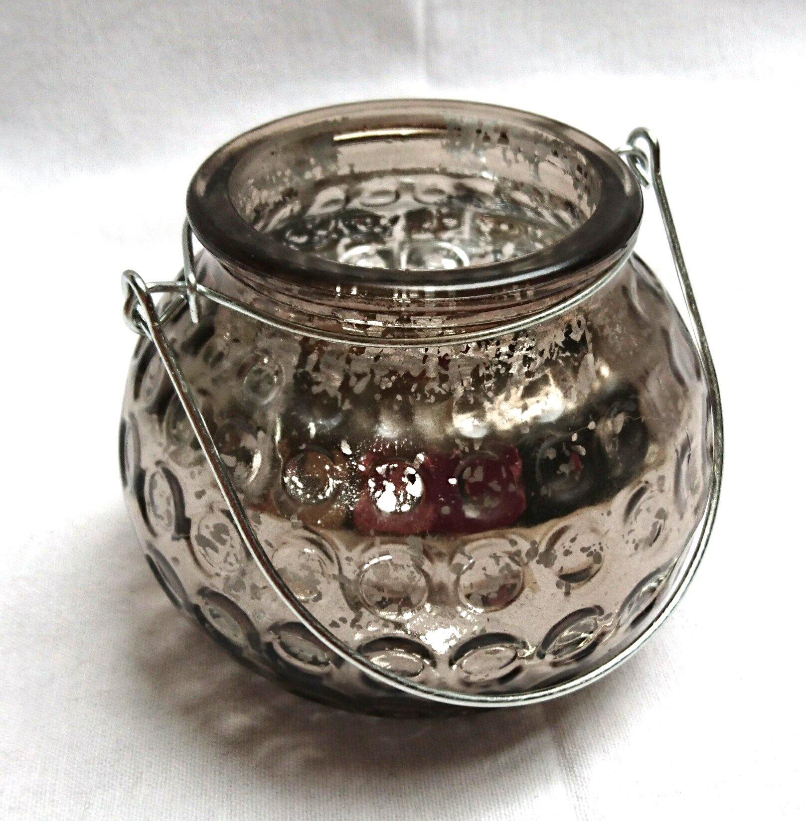 Kleines Windlicht Kugel mit Metallhenkel - zum Hängen & Stellen in 2 verschiedenen Farben - KamelundMilch.de