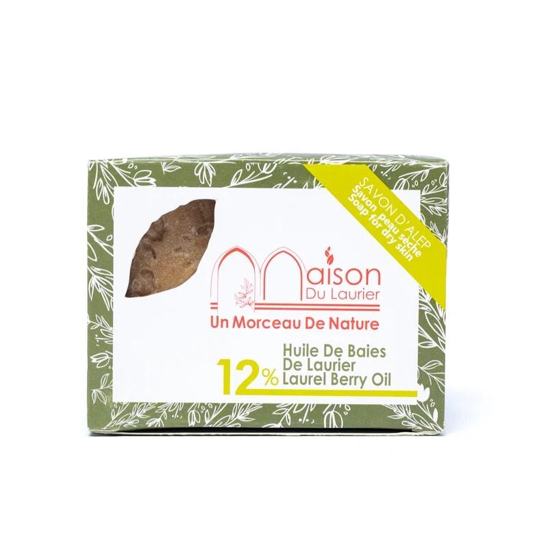 Original Alepposeife - Maison du Laurier Aleppo Lorbeerölseife - mit 12% Lorbeeröl - KamelundMilch.de, Original traditionelle Alepposeife - Maison du Laurier Aleppo Lorbeerölseife mit 12% Lorbeeröl von KamelundMilch.de, klassische beige Farbe aussen und grünliche Farbe innen, herber angenehmer Duft nach Lorbeeröl und Olivenöl, großes Seifenstück handgeschnitten